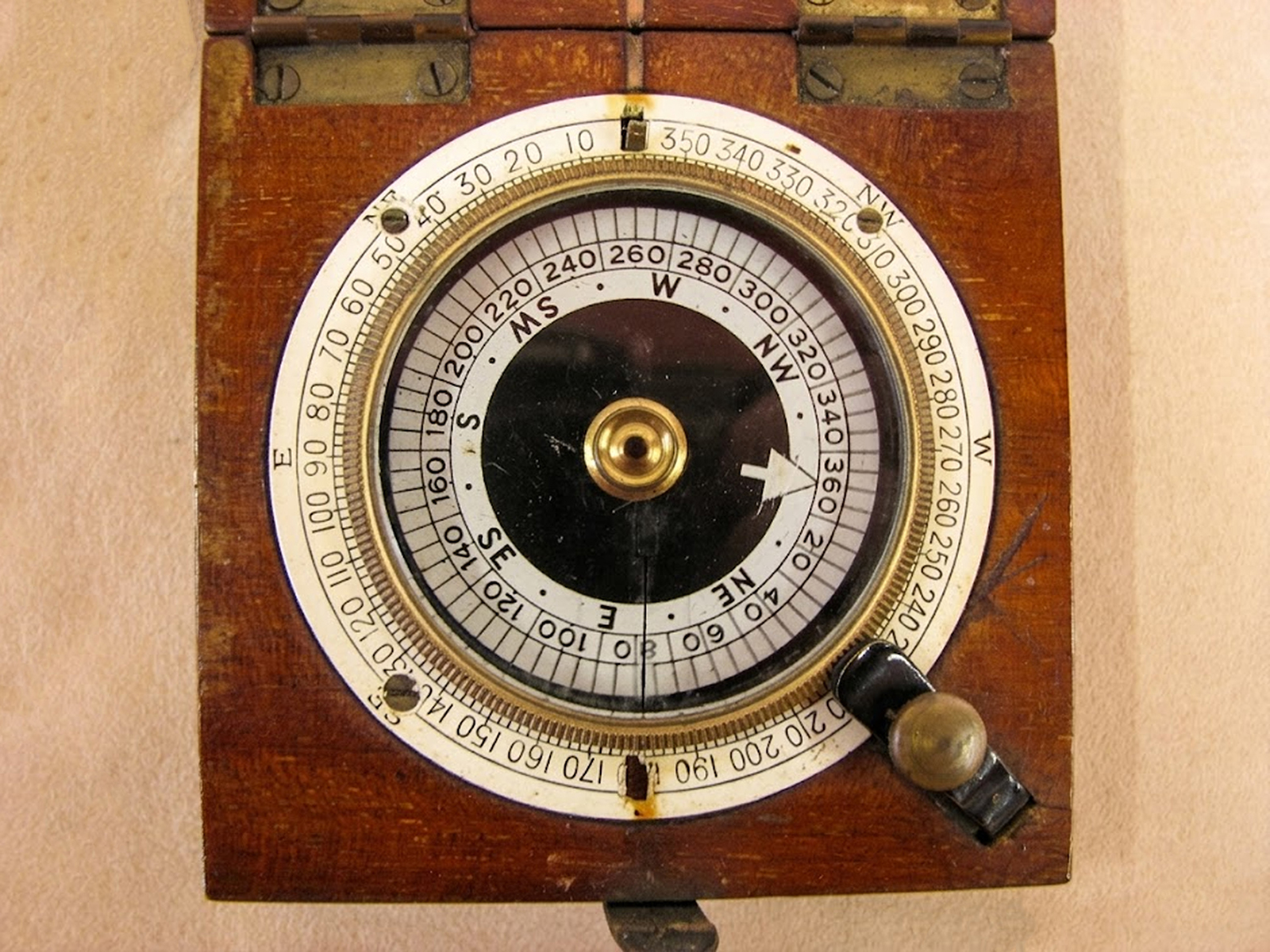 Francis Barker WW1 mahogany cased military marching compass dated 1918
